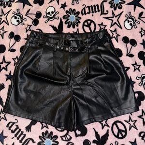 Primark High-Waisted Faux Leather Shorts – L